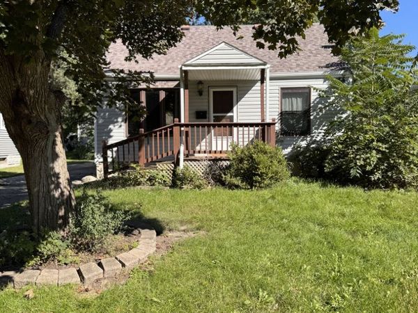 1304 14th Avenue , Sterling, IL 61081
