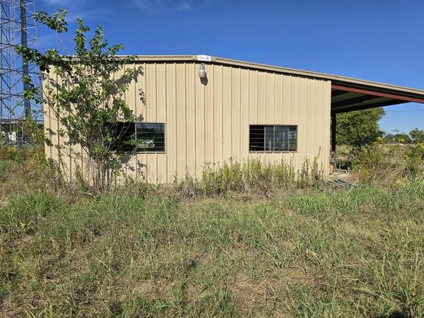 5297 W Highway 175 , Kaufman, TX 75142