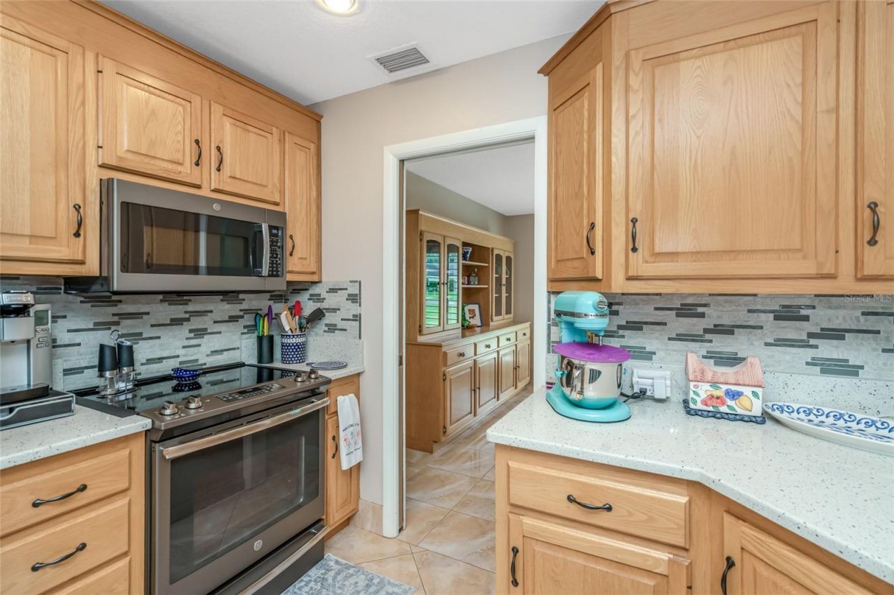 11610 Pilot Country Drive , Spring Hill, FL 34610 Photo