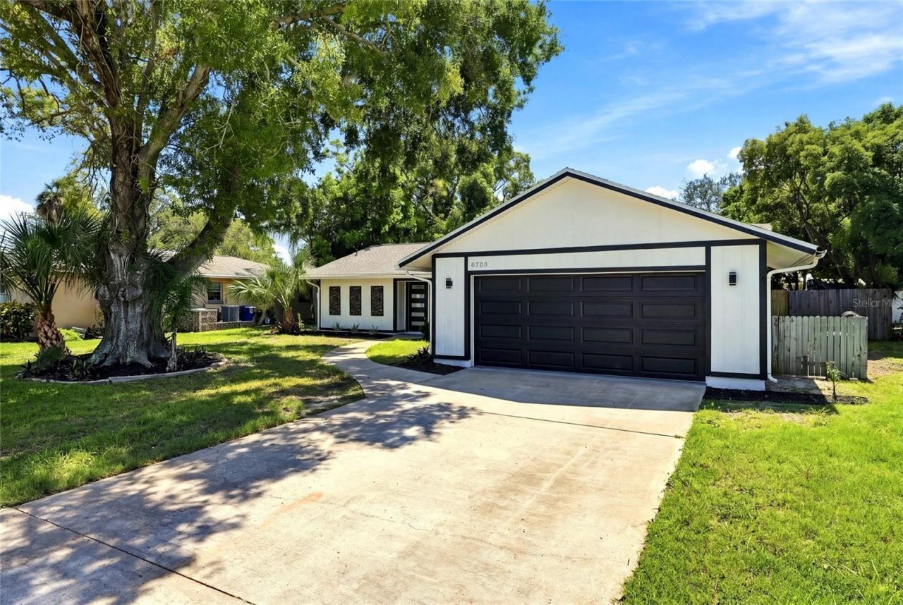 6703 Pointe West Boulevard, Bradenton, FL 34209 Photo