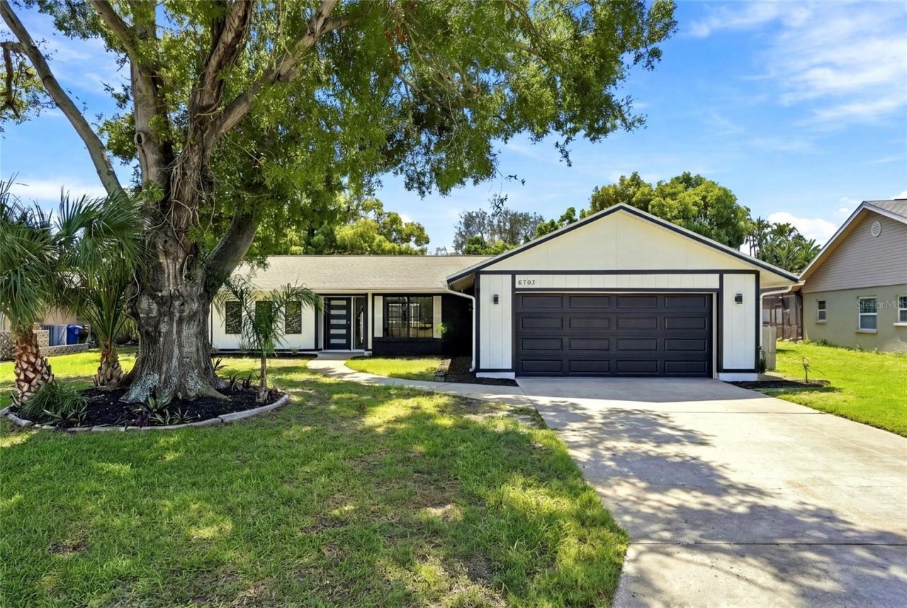 6703 Pointe West Boulevard, Bradenton, FL 34209 Photo