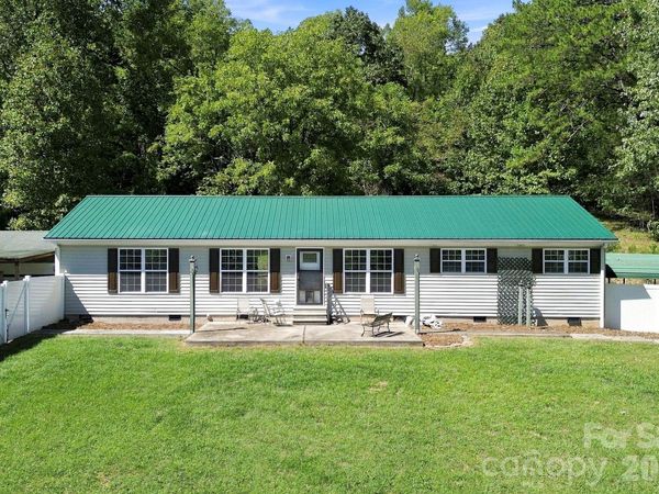 20 Warren Creek Road , Candler, NC 28715