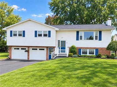 12 Christopher Circle , New Hartford, NY 13413