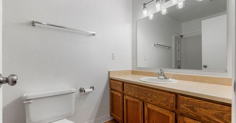 1465 E Peckham Lane, Unit 6, Reno, NV 89502 Photo