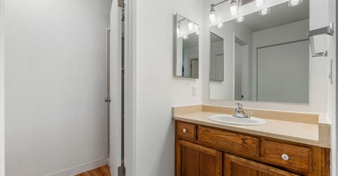 1465 E Peckham Lane, Unit 6, Reno, NV 89502 Photo
