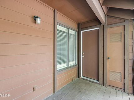 1465 E Peckham Lane, Unit 6, Reno, NV 89502 Photo