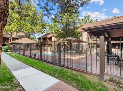1465 E Peckham Lane, Unit 6, Reno, NV 89502 Photo