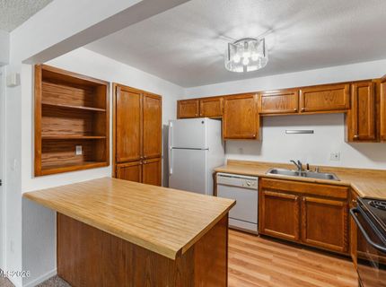 1465 E Peckham Lane, Unit 6, Reno, NV 89502 Photo
