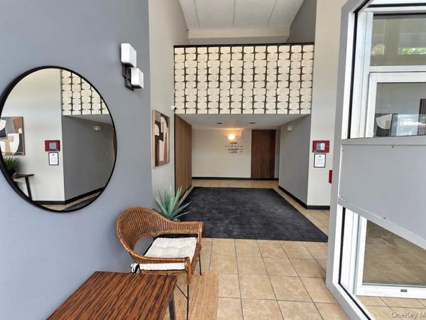 1035 E Boston Post Road E, Unit 1-5, Mamaroneck, NY 10543