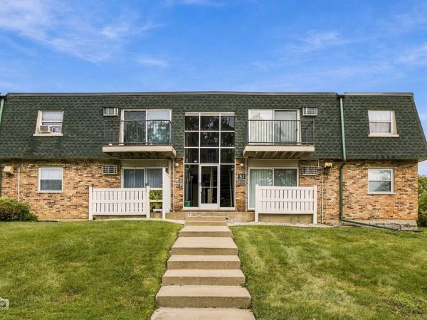10045 S Walnut Terrace, Unit 1-101, Palos Hills, IL 60465