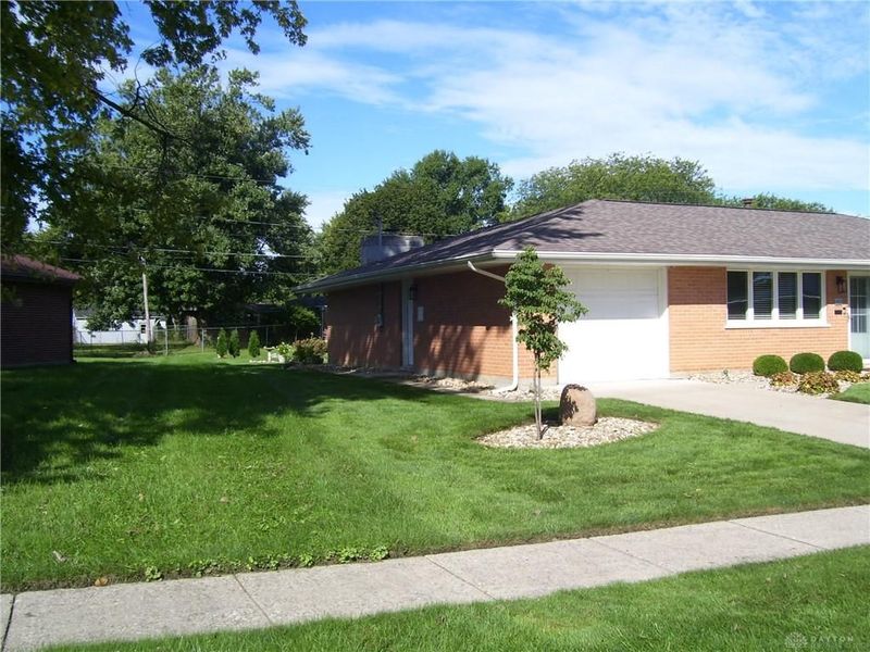 802 Louise, Xenia, OH 45385 Photo 2