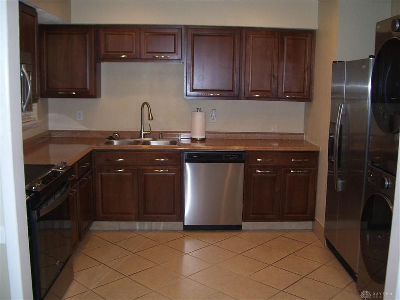 802 Louise, Xenia, OH 45385 Photo 6