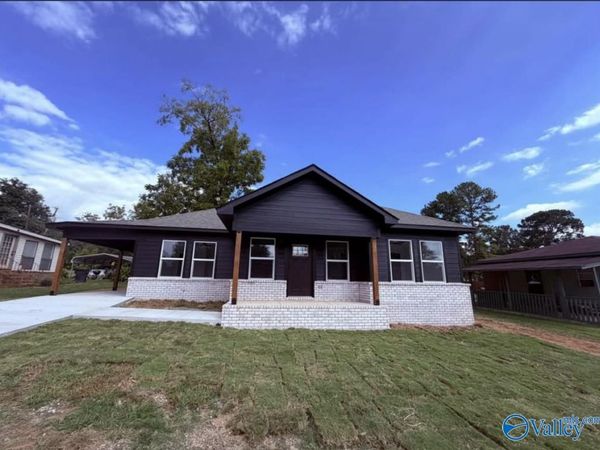 214 12th Avenue NW, Decatur, AL 35601