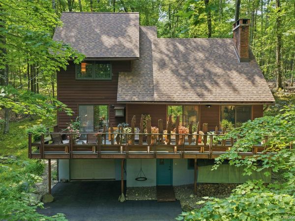 9 Crescent Lane, New Paltz, NY 12561