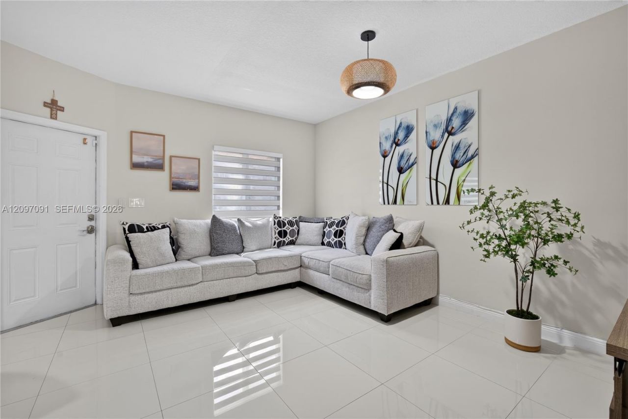1661 SE 30th St, Homestead, FL 33035 Photo
