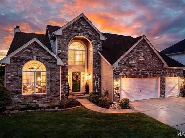 16652 Benton Taylor Drive, Chesterfield, MO 63005