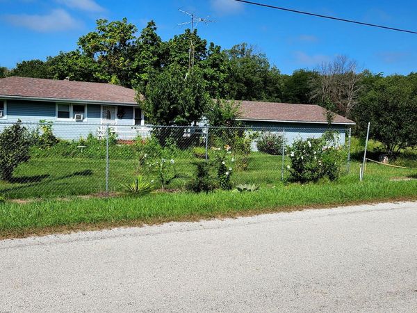 335 S State Line Road , Beaverville, IL 60912