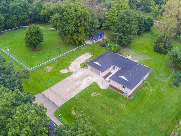 32836 Genoa Road , Genoa, IL 60135