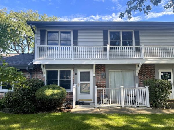 203 Emerson Court , Unit B, Bloomingdale, IL 60108