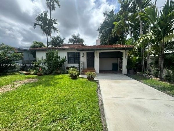 1628 NW 8th St , Unit 1628, Miami, FL 33125