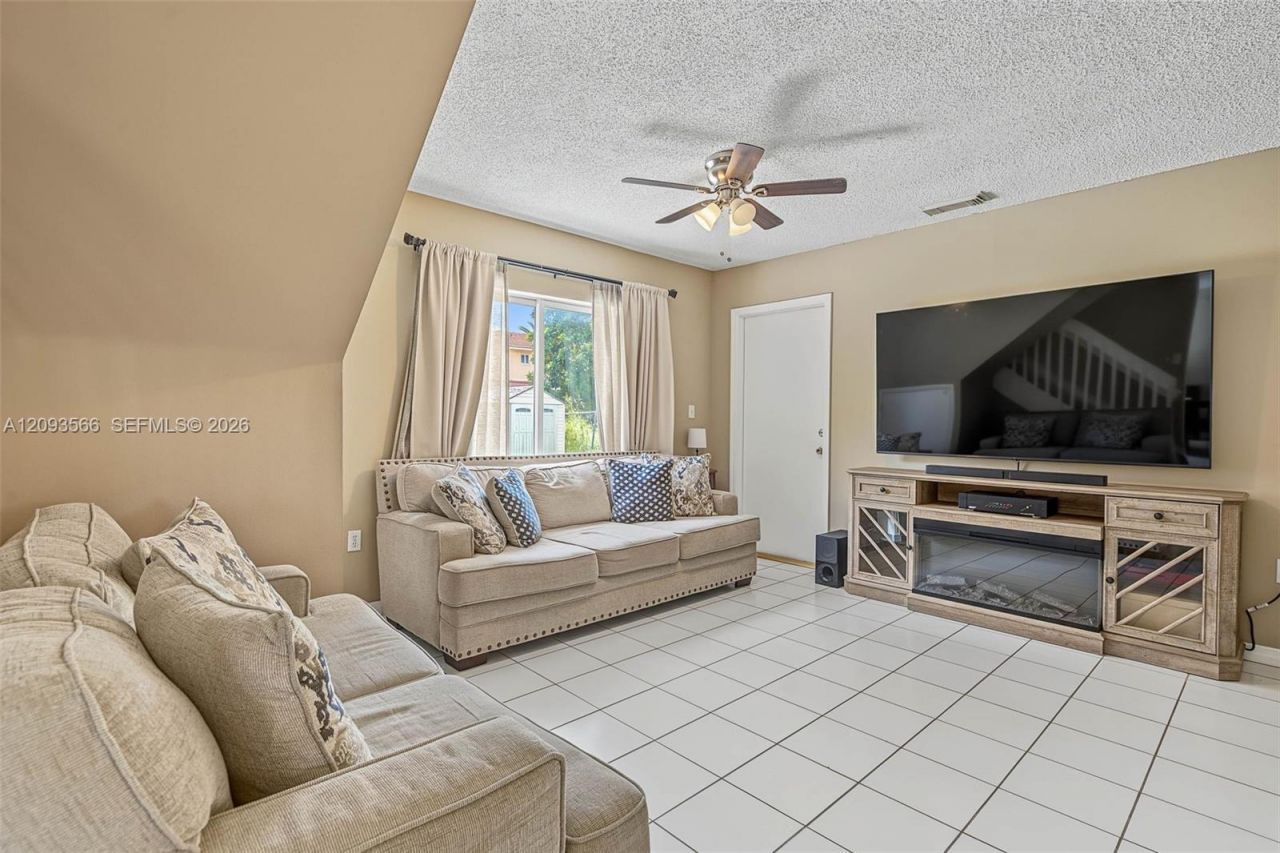 18047 SW 154th Ct, Miami, FL 33187 Photo