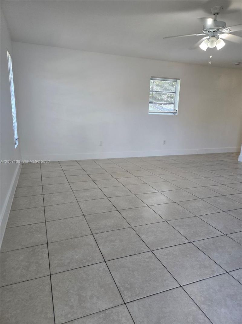 1512 NE 118th St , Unit 2, Miami, FL 33161 Photo