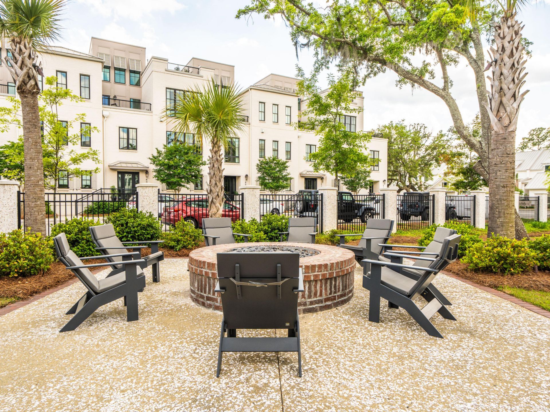 320 Longshore Street Photo 36