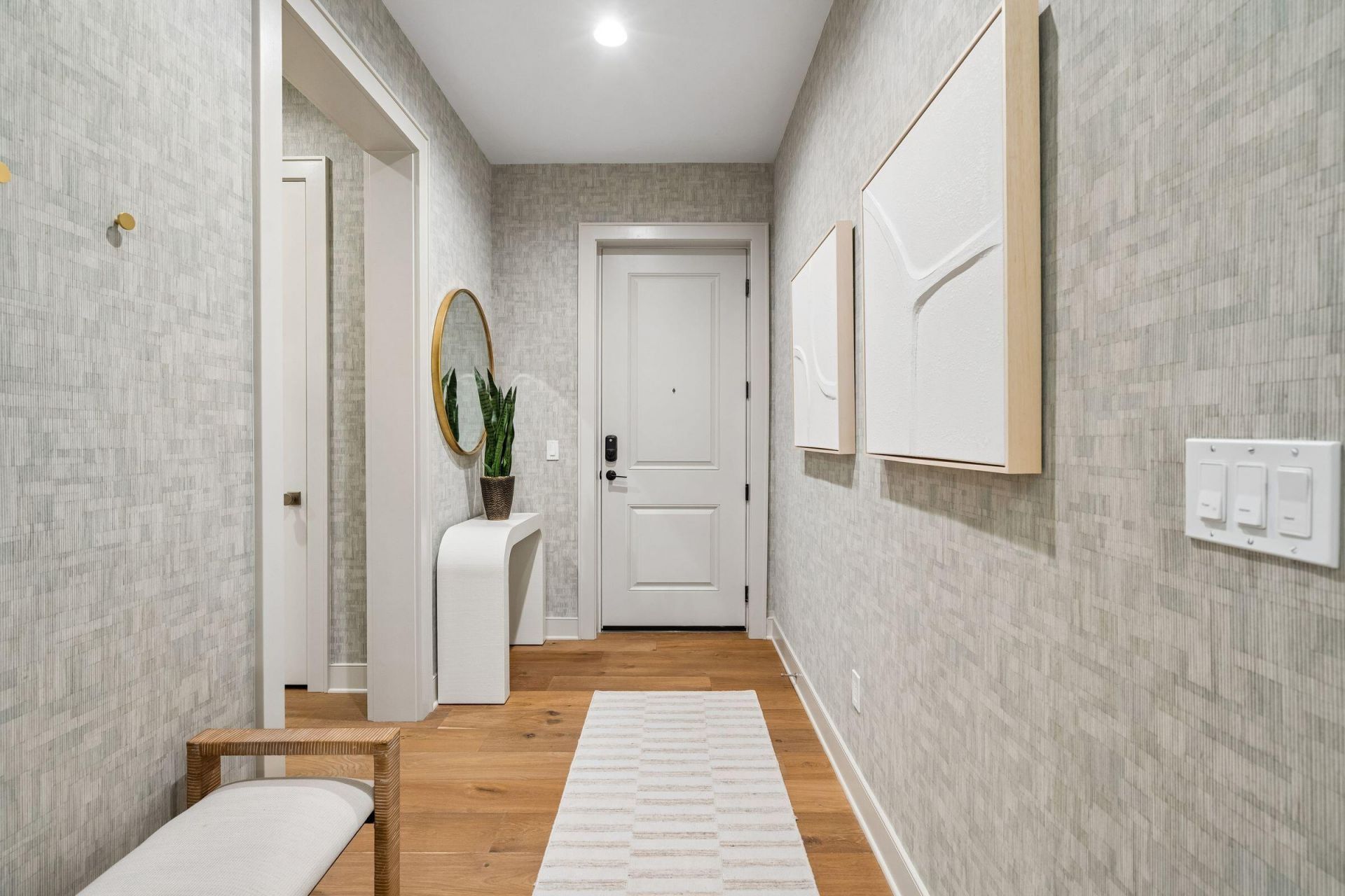 320 Longshore Street Photo 5