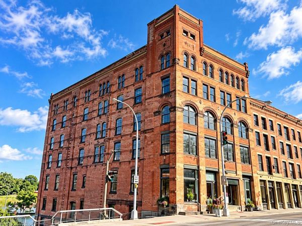 155 S River St , Unit DB, Troy, NY 12180
