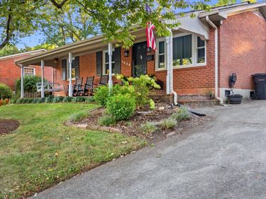 1044 Elmendorf Drive, Lexington, KY 40517