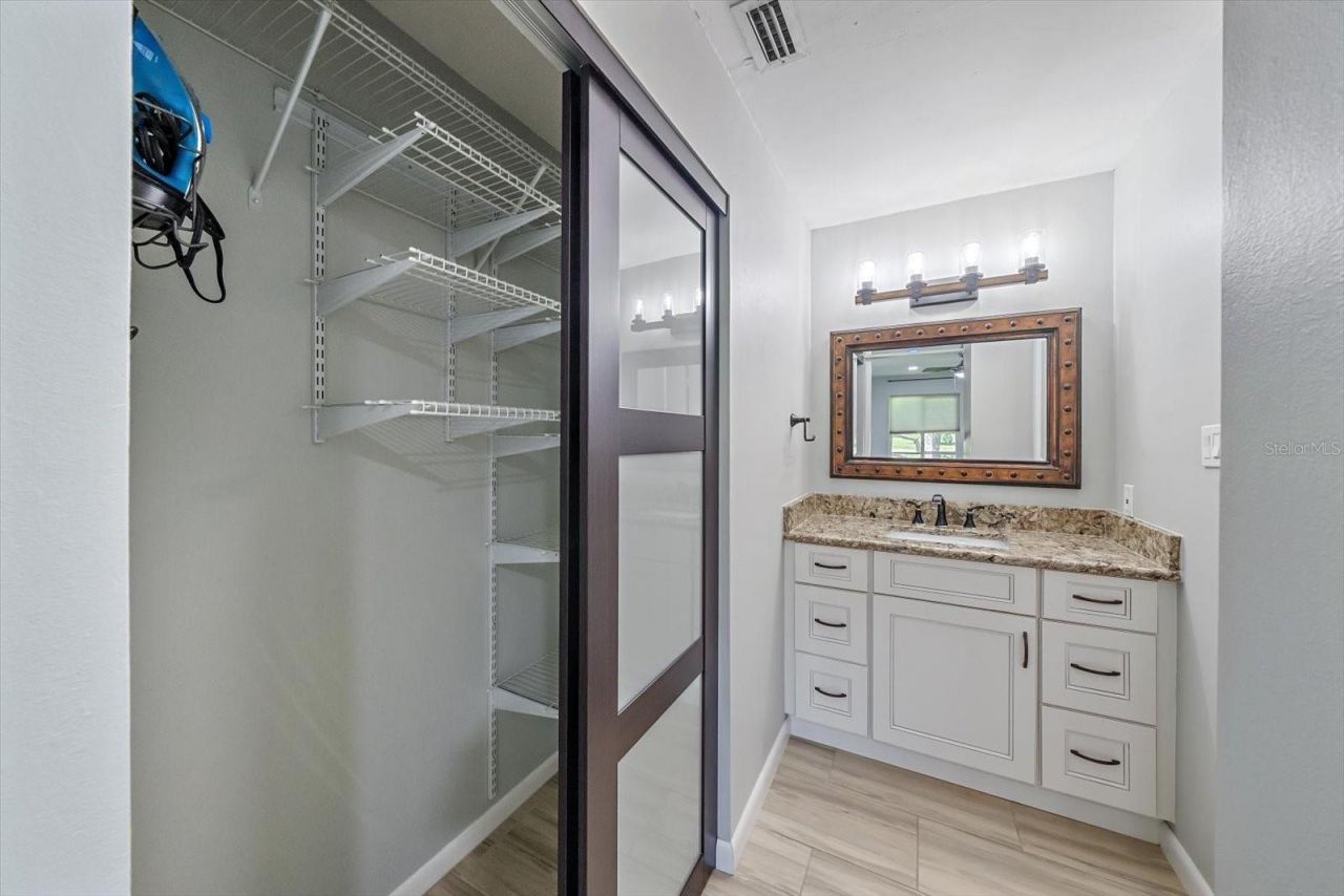 5143 Willow Links, Unit 16, Sarasota, FL 34235 Photo