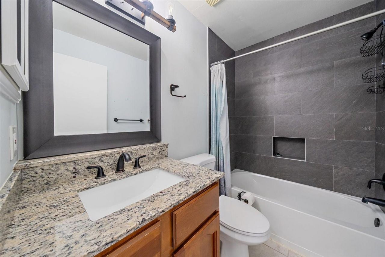5143 Willow Links, Unit 16, Sarasota, FL 34235 Photo