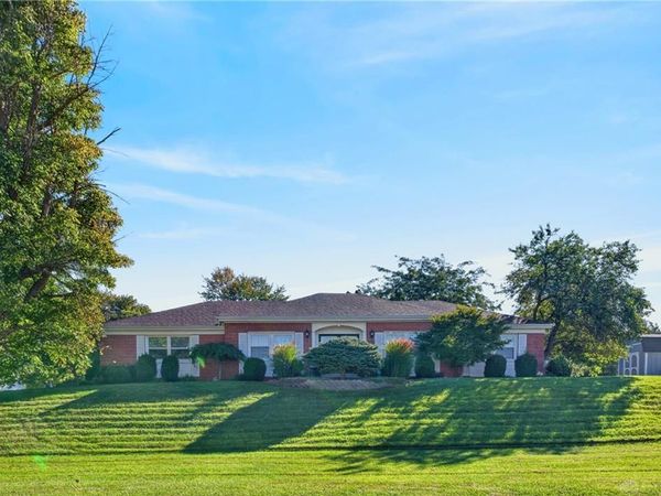 4995 Meadowcrest Lane, New Paris, OH 45347
