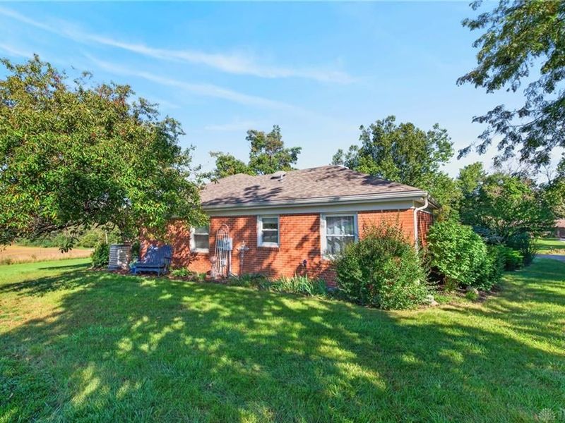 4995 Meadowcrest Lane, New Paris, OH 45347 Photo 12
