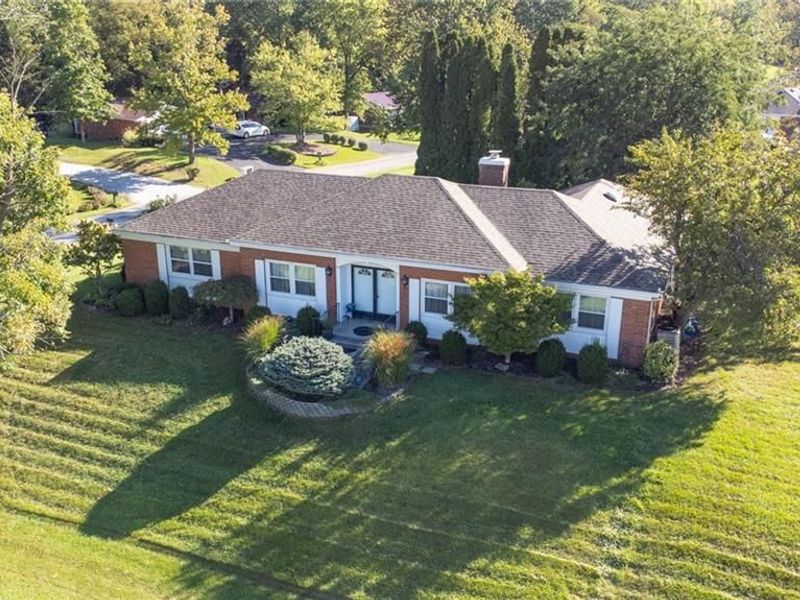 4995 Meadowcrest Lane, New Paris, OH 45347 Photo 3