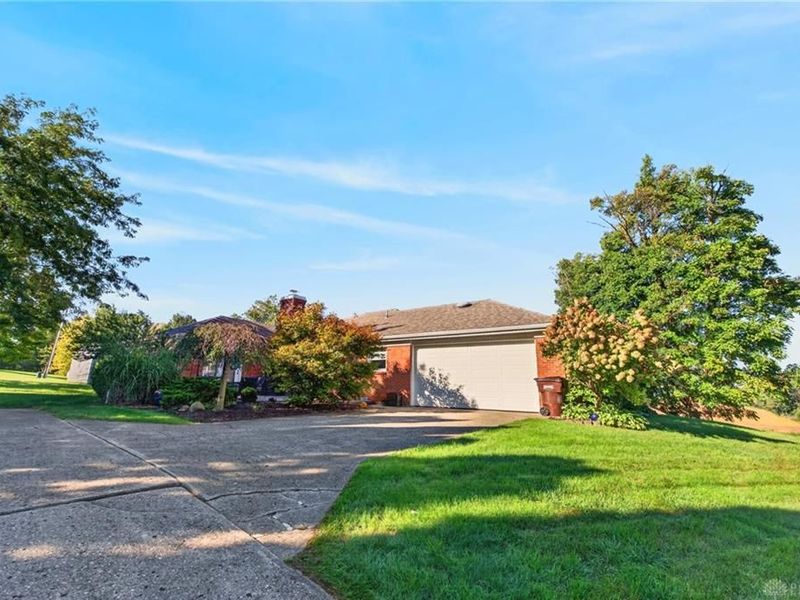 4995 Meadowcrest Lane, New Paris, OH 45347 Photo 8