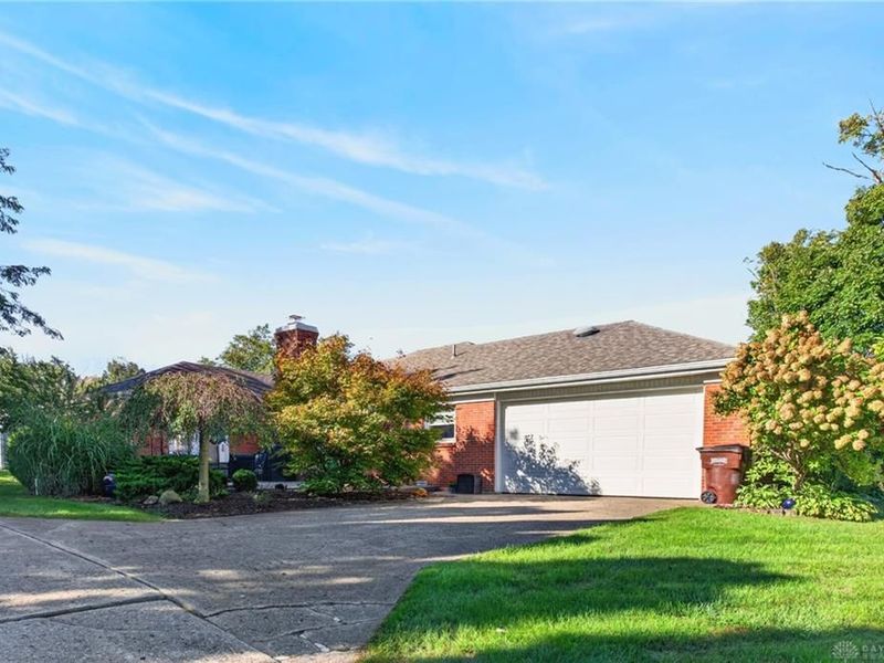 4995 Meadowcrest Lane, New Paris, OH 45347 Photo 9