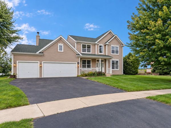 831 Bach Court , Woodstock, IL 60098
