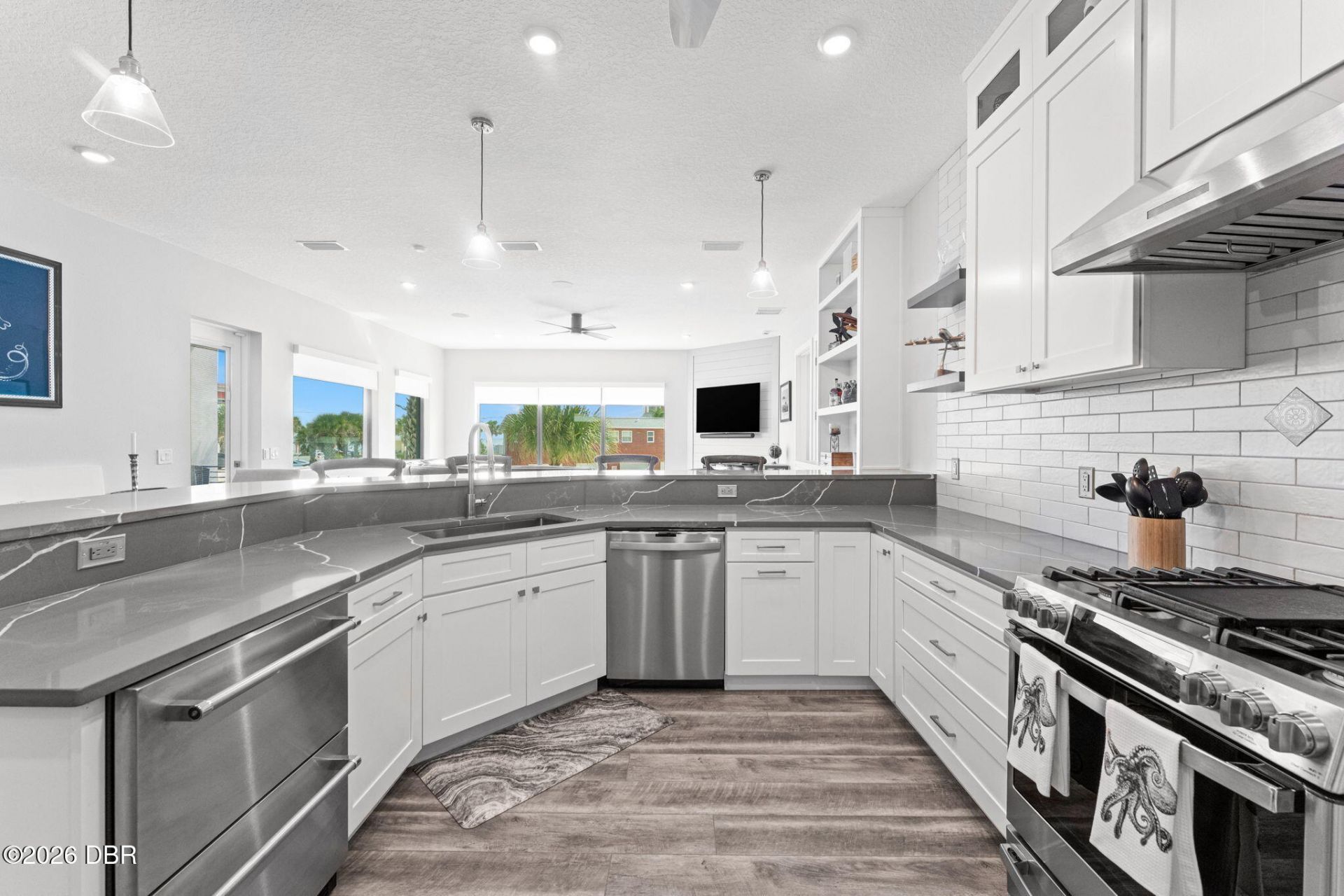 429 Columbus Avenue, New Smyrna Beach, FL 32169 Photo