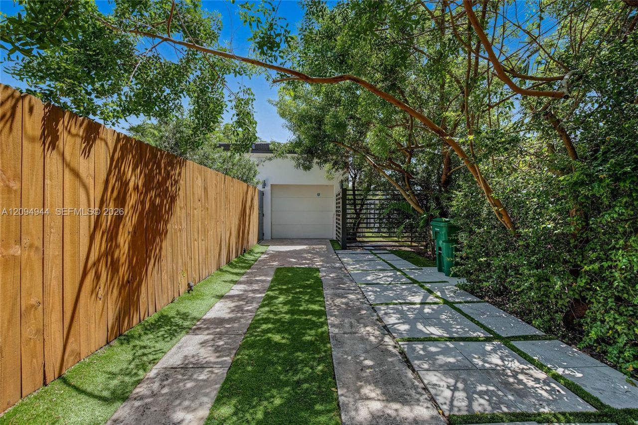 1867 SW 14th Ter, Miami, FL 33145 Photo