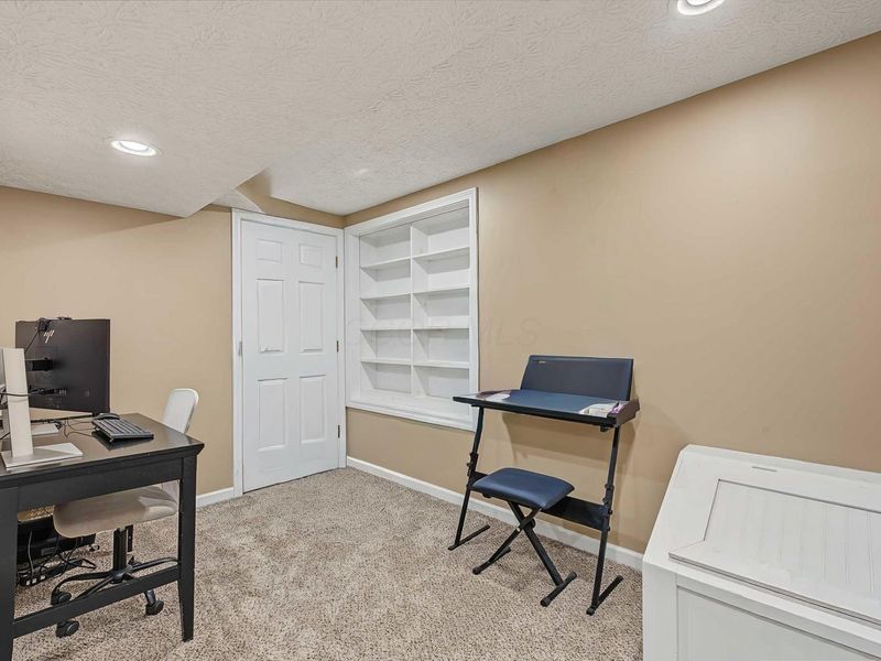 9183 Prestwick Green Drive, Columbus, OH 43240 Photo 29