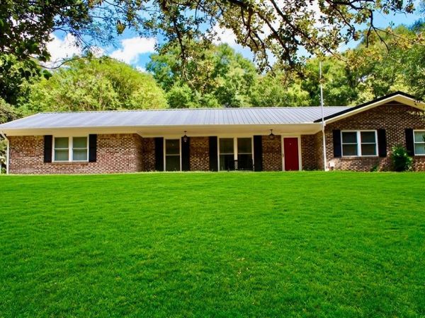 5919 Pineforest Drive, Crestview, FL 32539