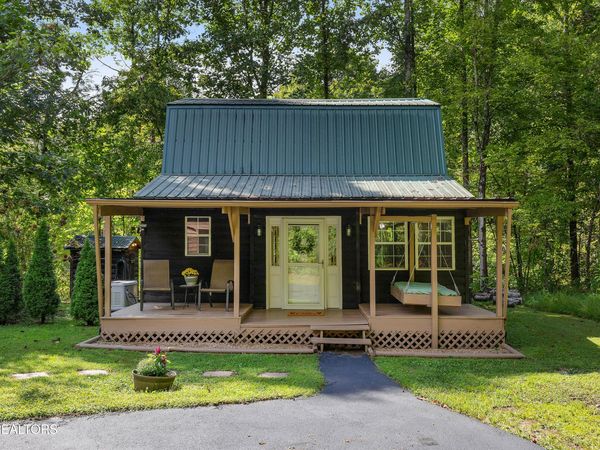1105 Silver Poplar Lane, Sevierville, TN 37876