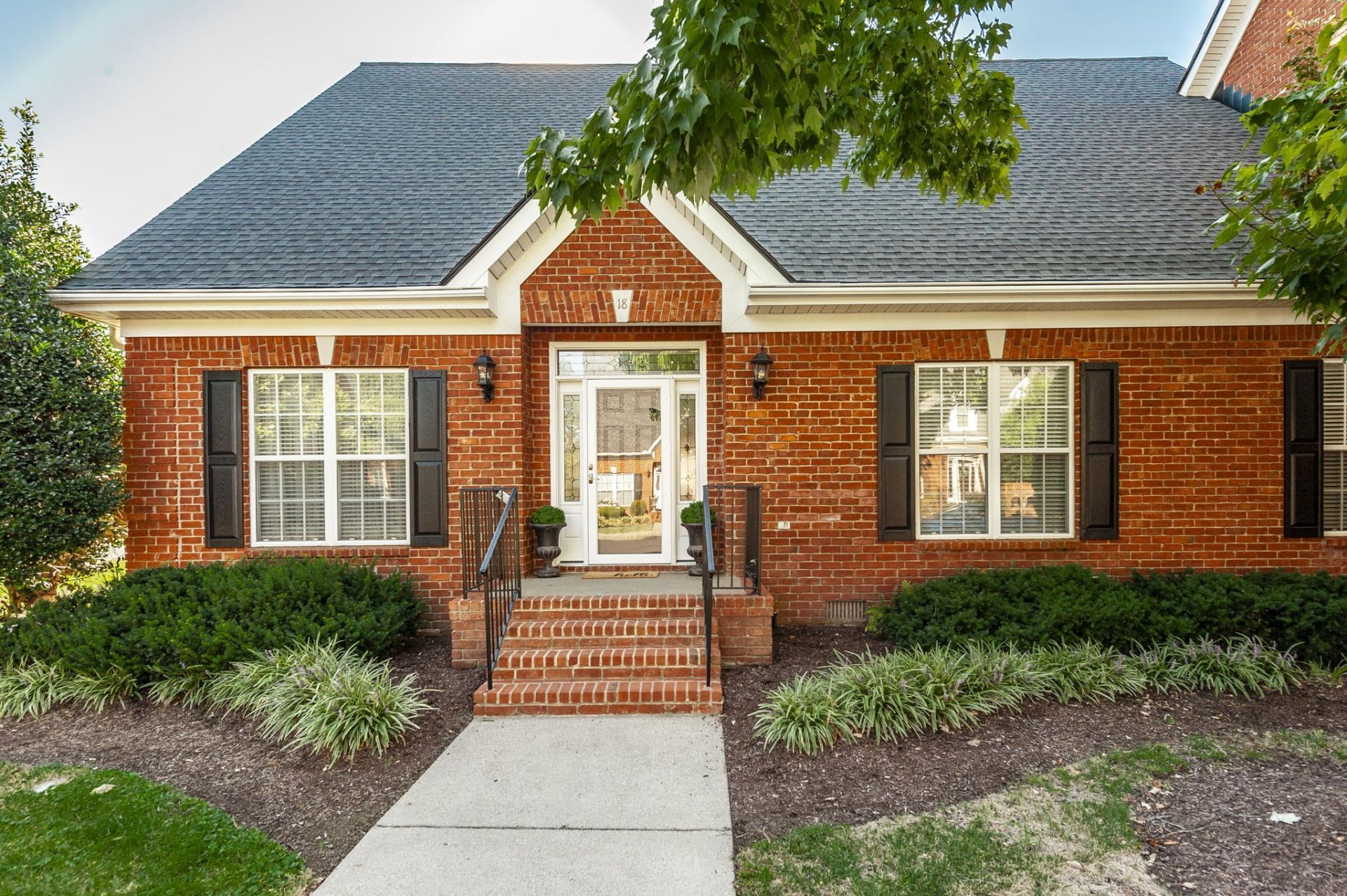 18 Wyndermere, Hendersonville, TN 37075 Main Photo