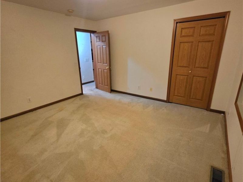 139 Meadowpark Drive, Cambridge, OH 43725 Photo 46