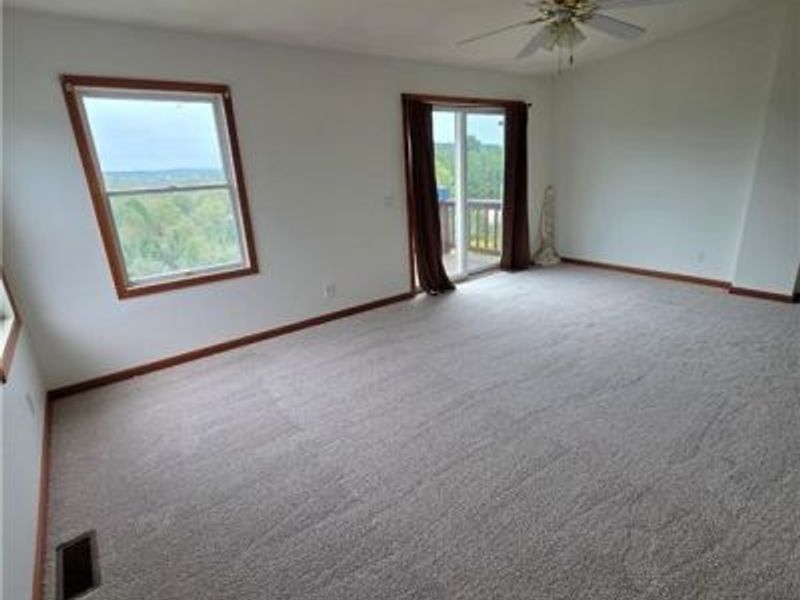 139 Meadowpark Drive, Cambridge, OH 43725 Photo 9