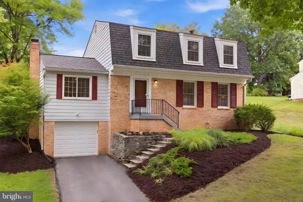 15 GROVEPOINT COURT , POTOMAC, MD 20854