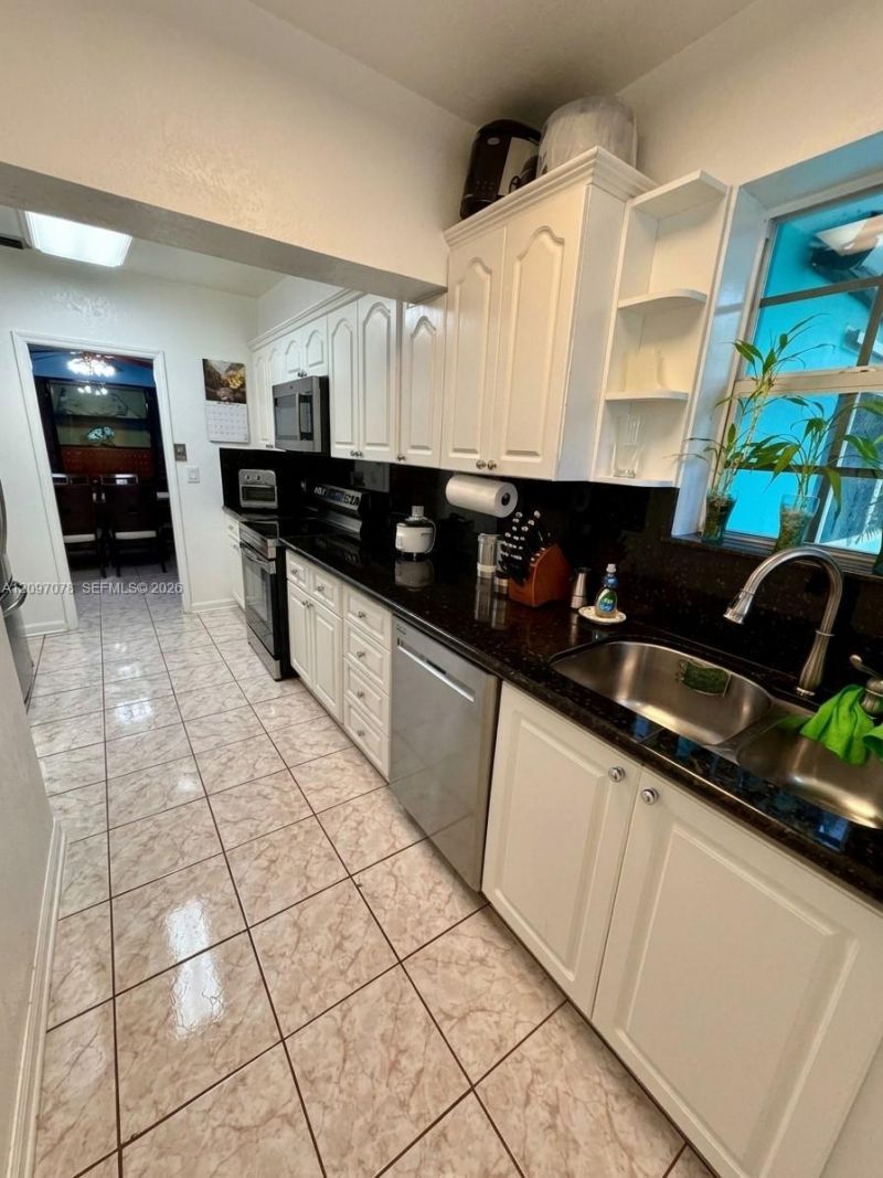 4450 SW 2nd St , Miami, FL 33134 Photo