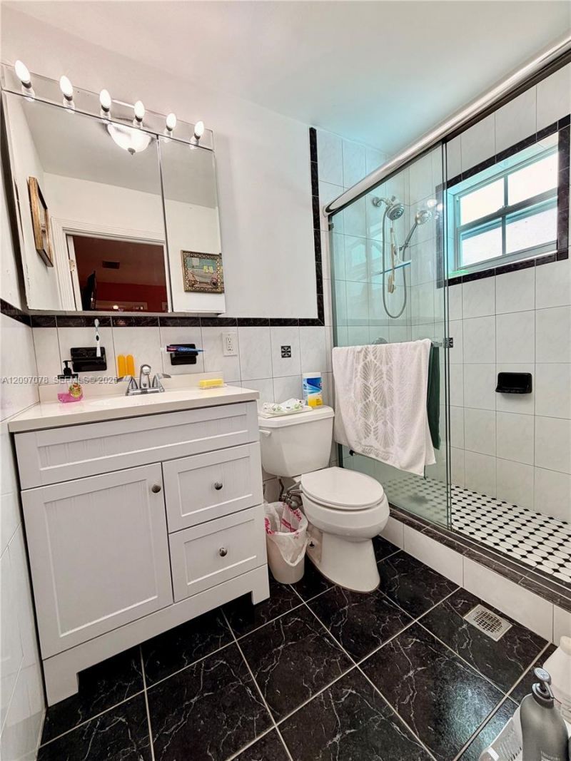 4450 SW 2nd St , Miami, FL 33134 Photo