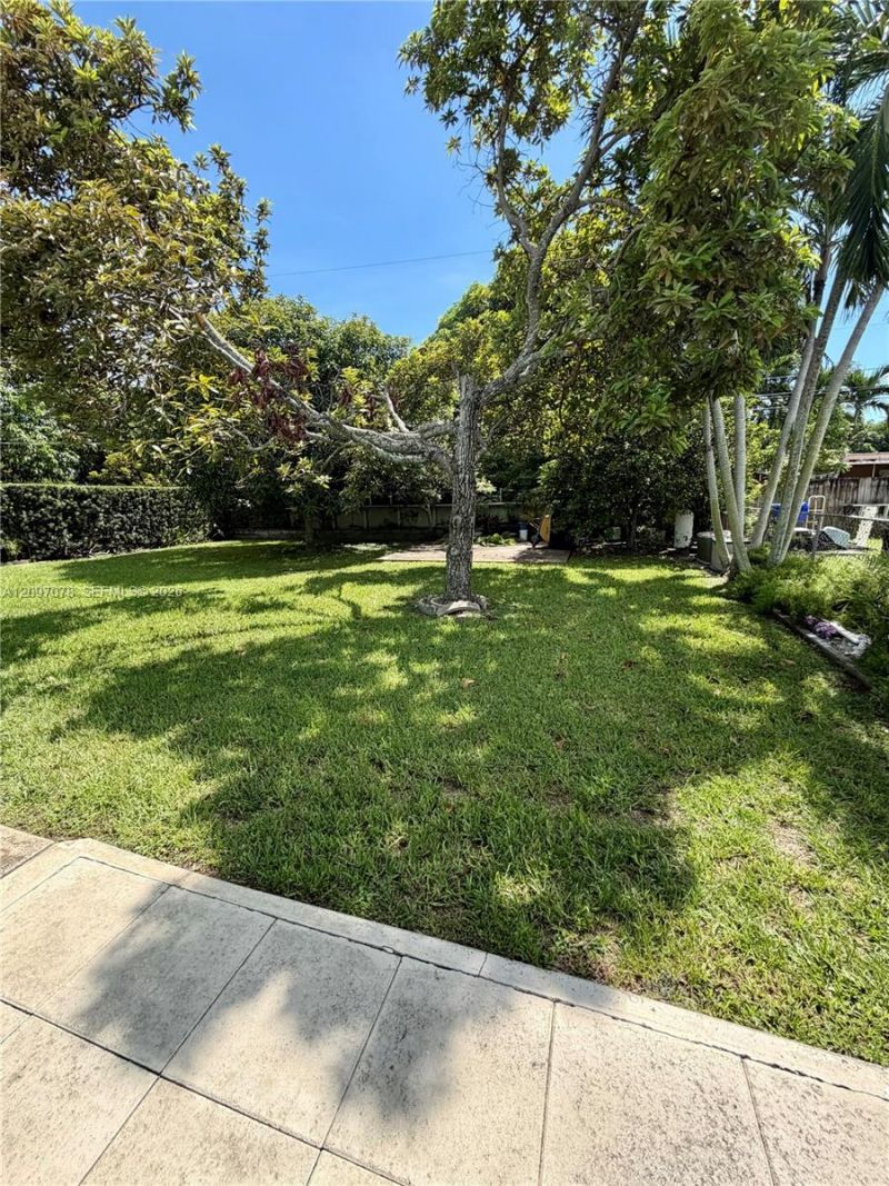 4450 SW 2nd St , Miami, FL 33134 Photo